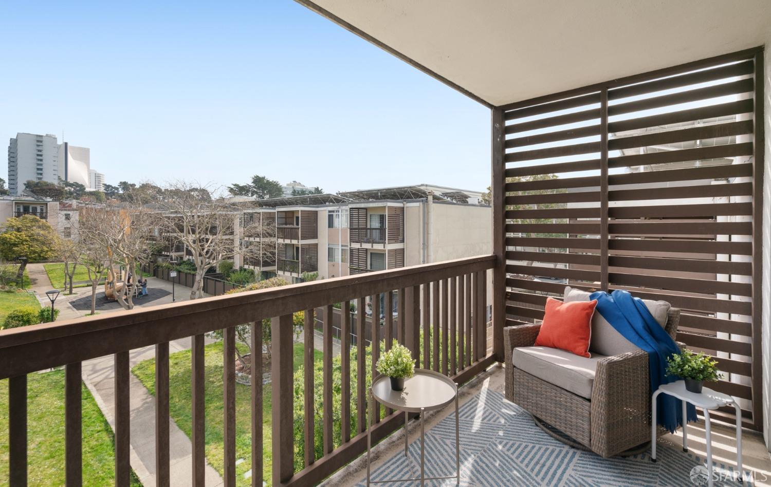 1440 Webster Street # 6