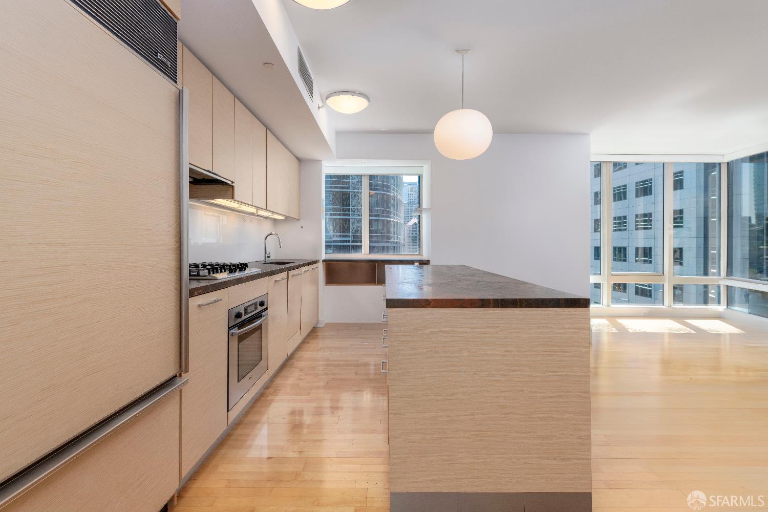 301 Mission Street # 14A