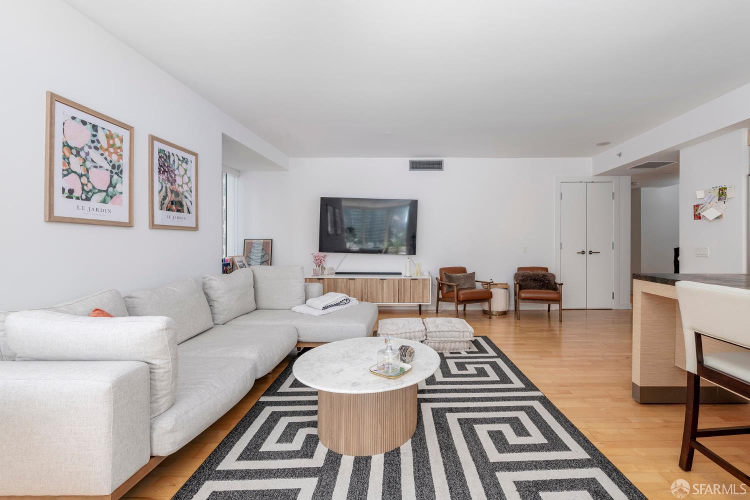 301 Mission Street # 14A