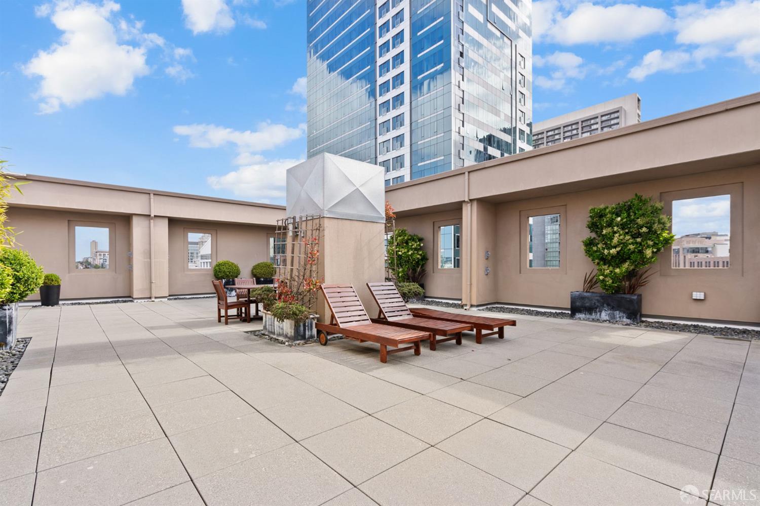 77 Van Ness Avenue # 405