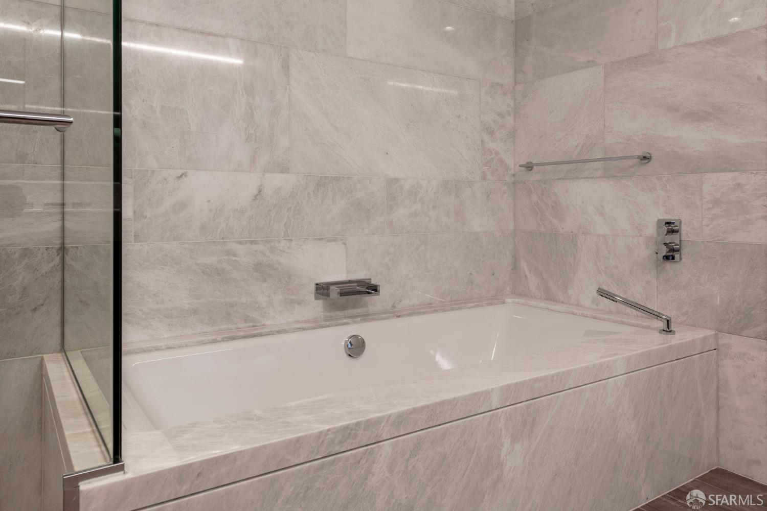 488 Folsom Street # 4305