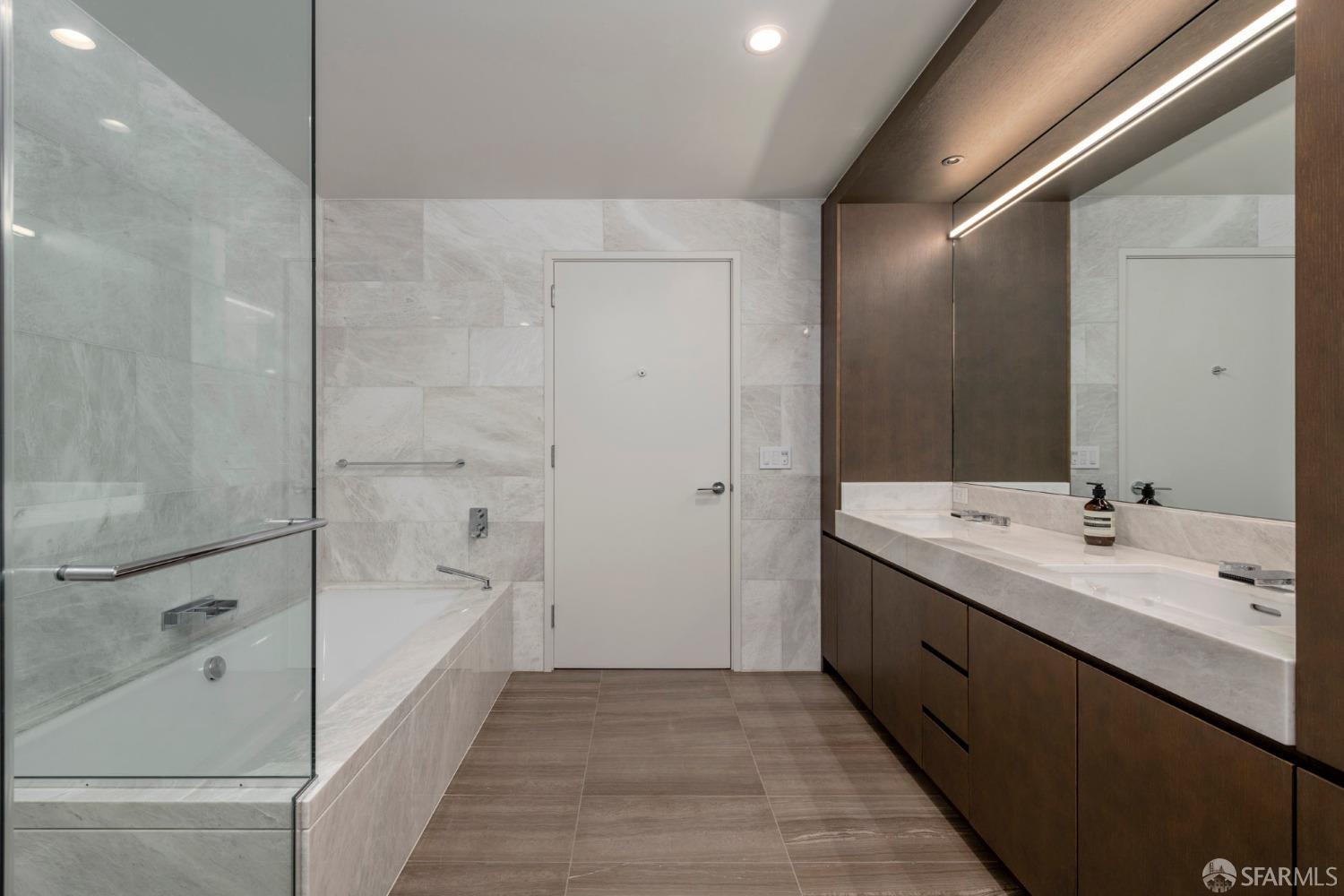 488 Folsom Street # 4305