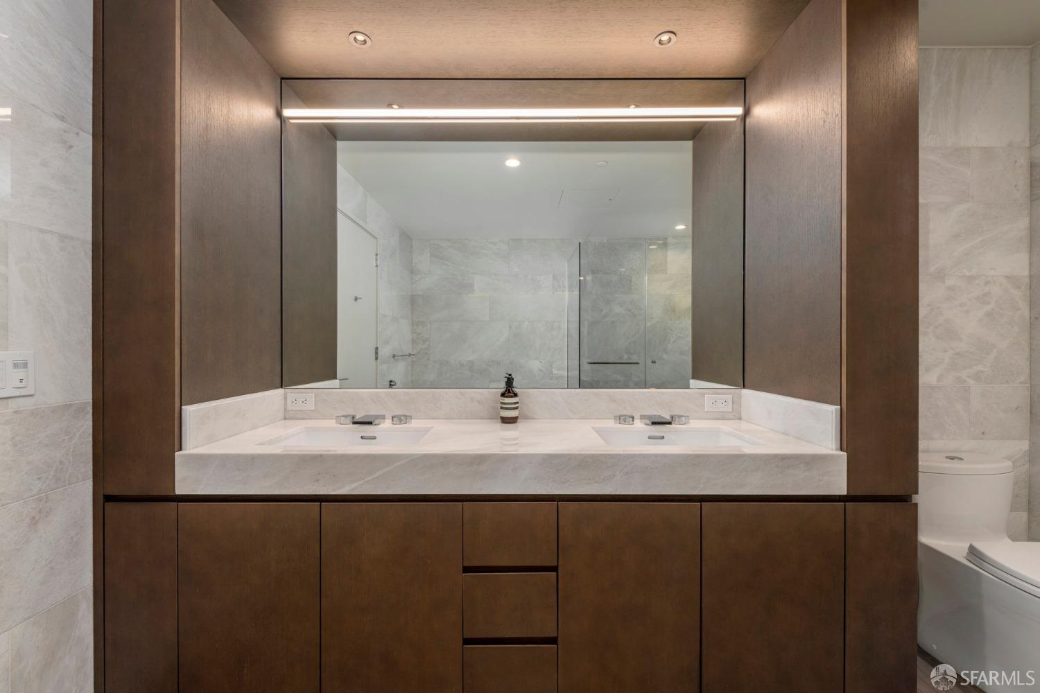 488 Folsom Street # 4305