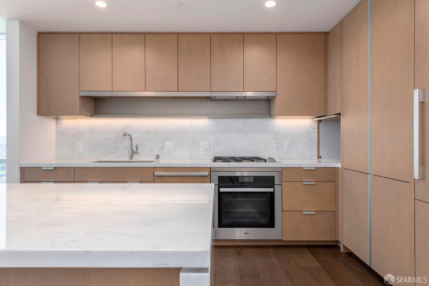 488 Folsom Street # 4305