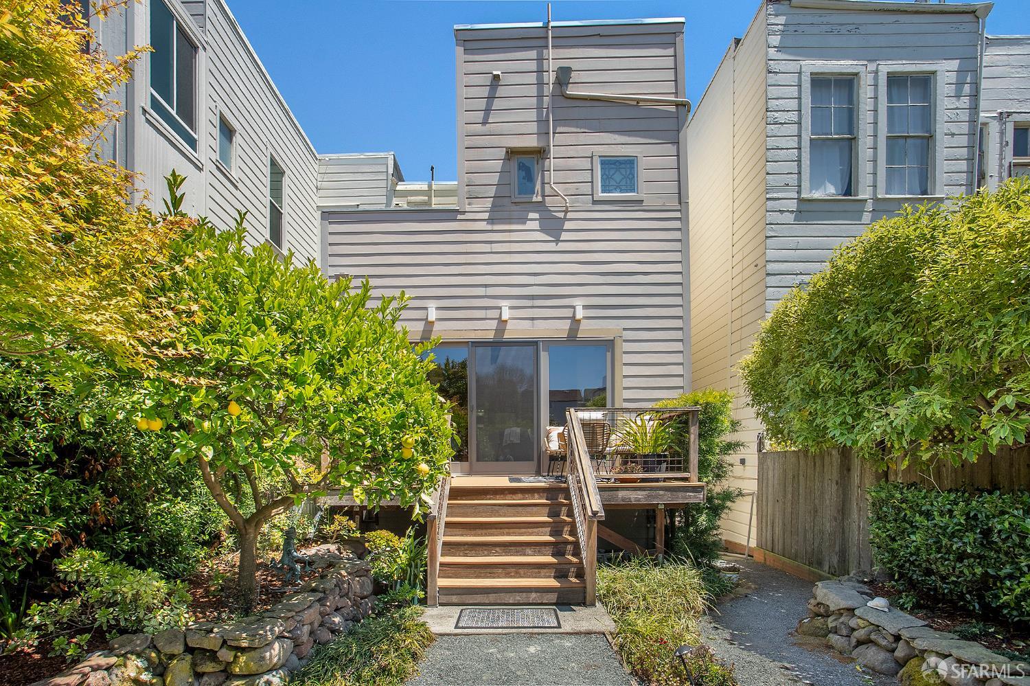 1831 Steiner Street