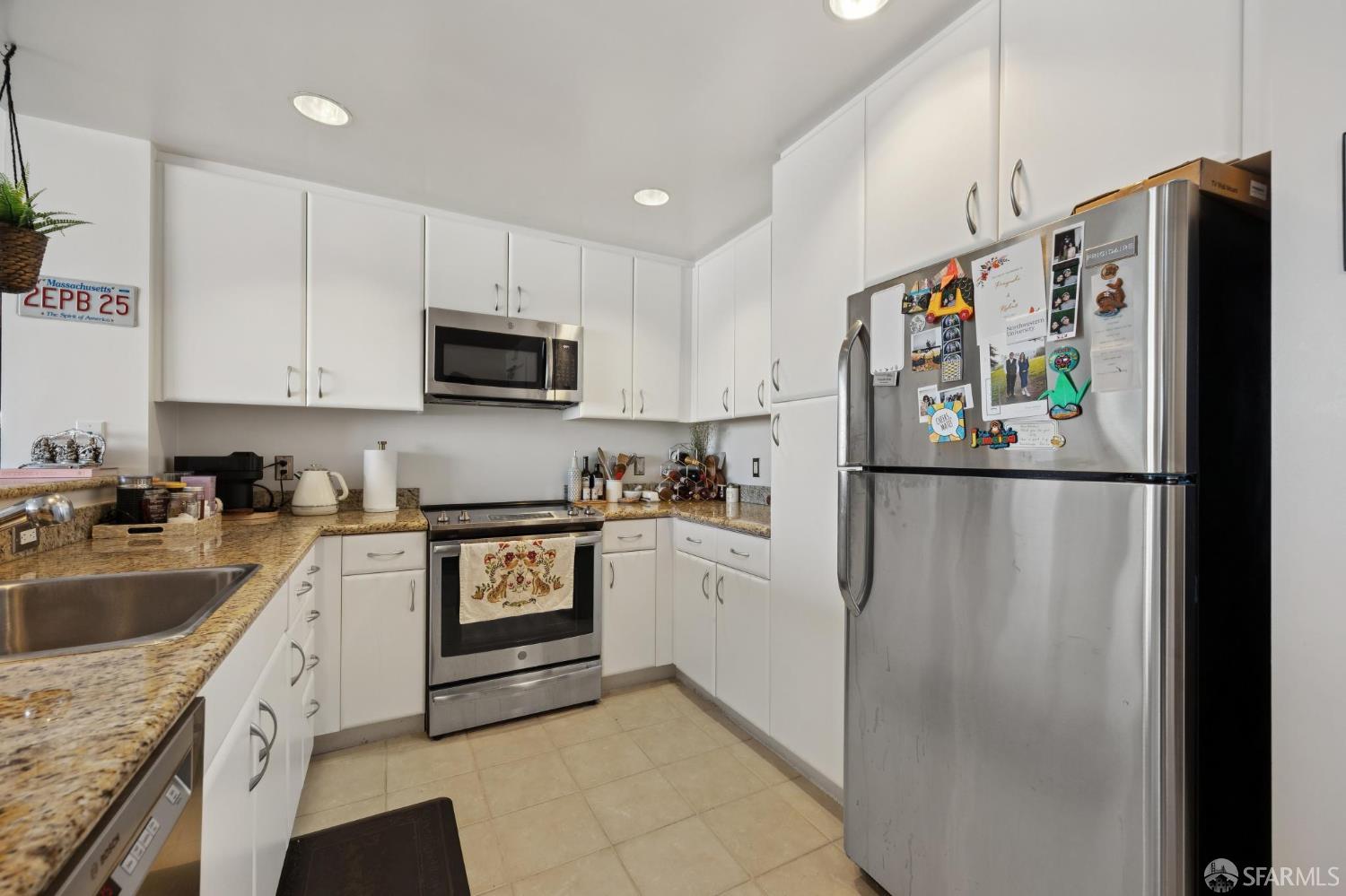 260 King Street # 913