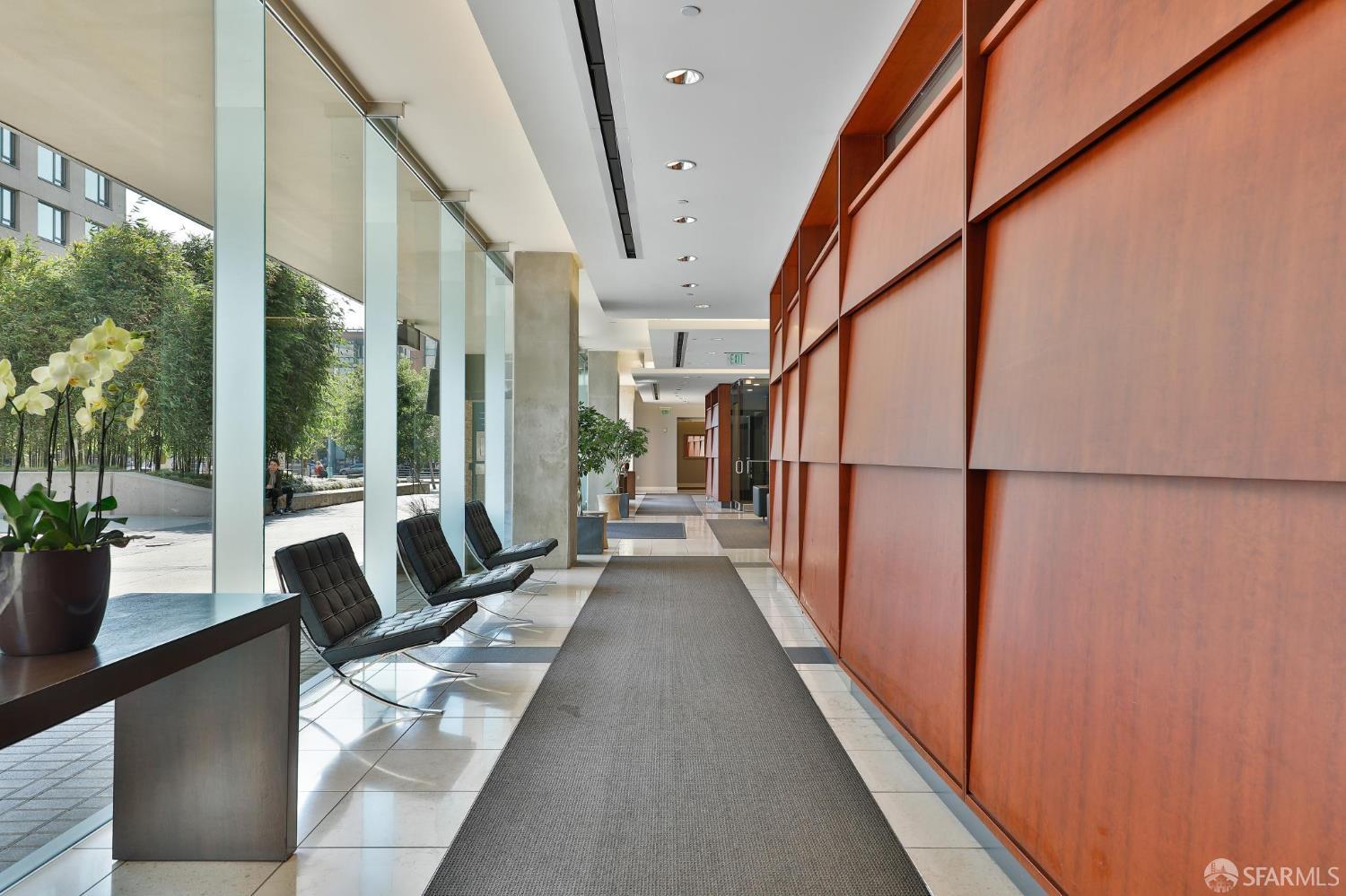 260 King Street # 913
