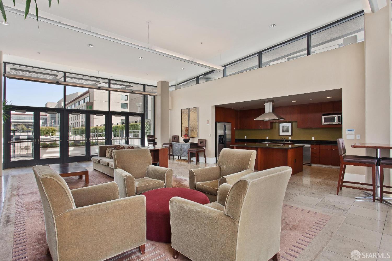 260 King Street # 913