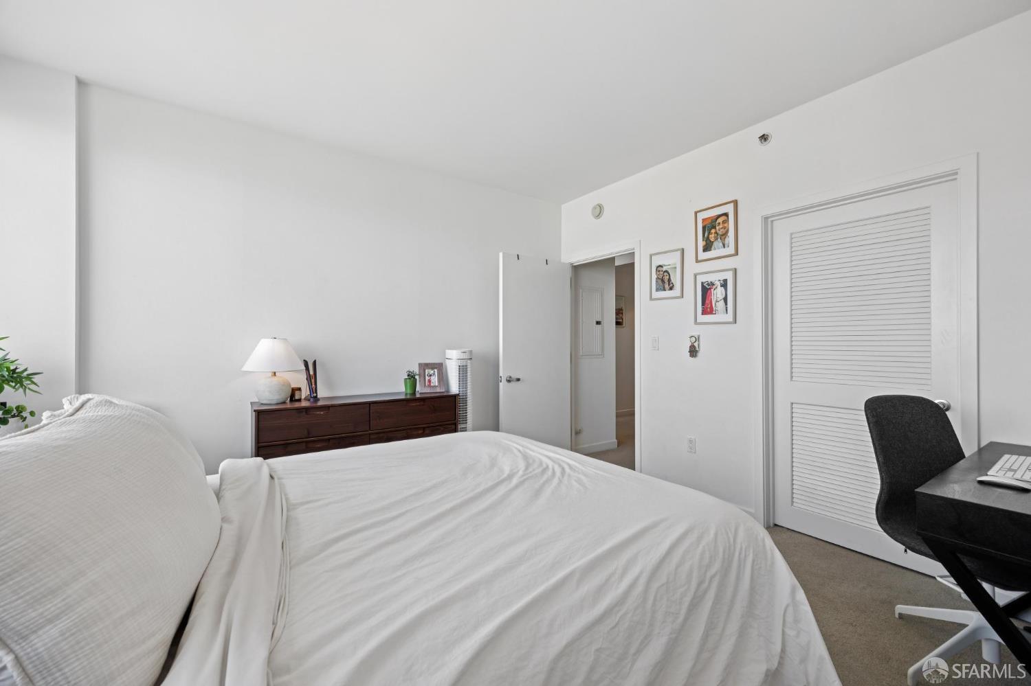 260 King Street # 913