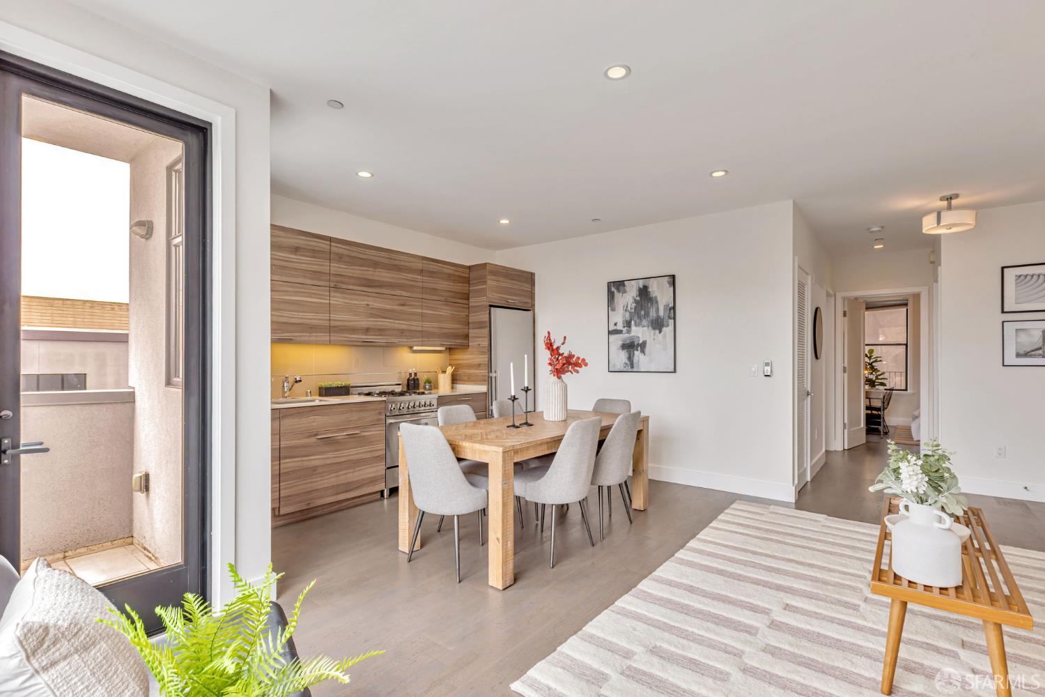 413 Valencia Street # 303