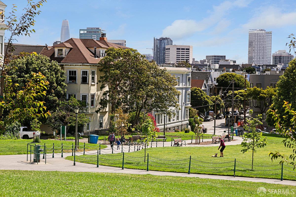 35 Dolores Street # 201