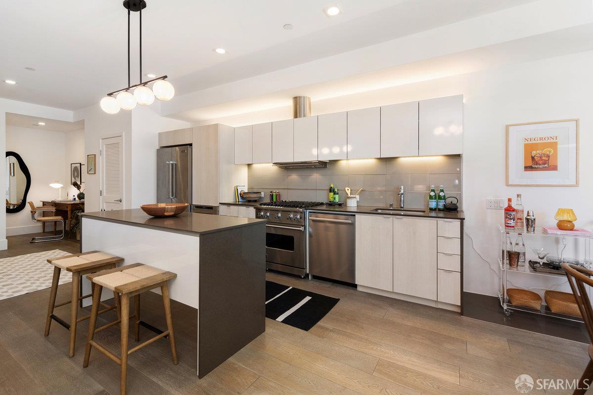 35 Dolores Street # 201