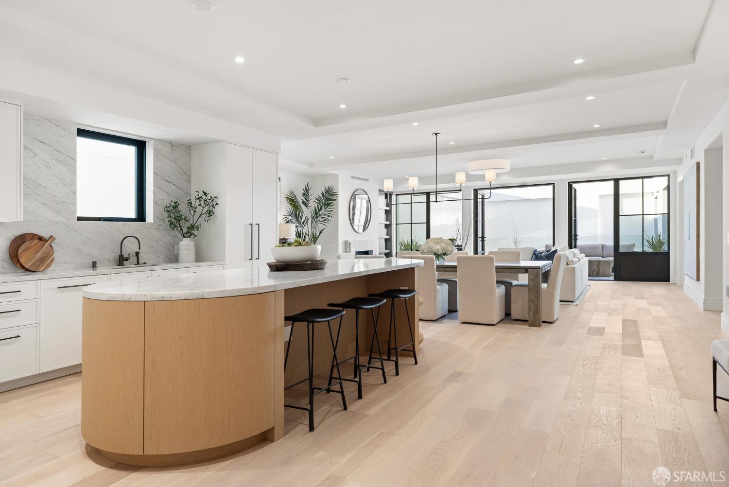 1776 Green Street # 201