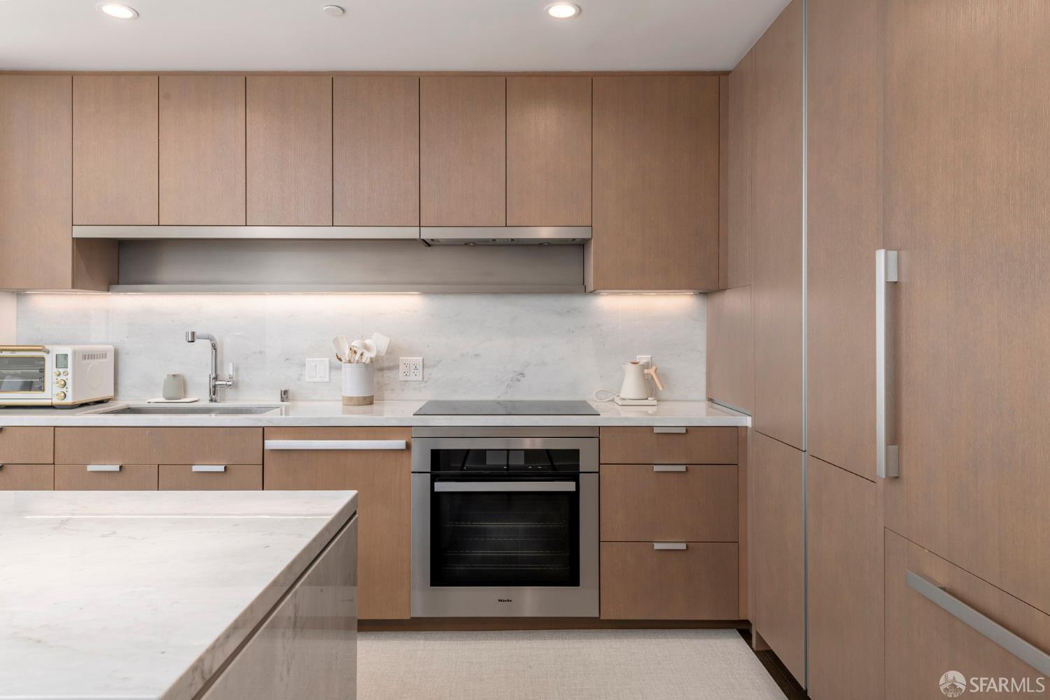 488 Folsom Street # 4205