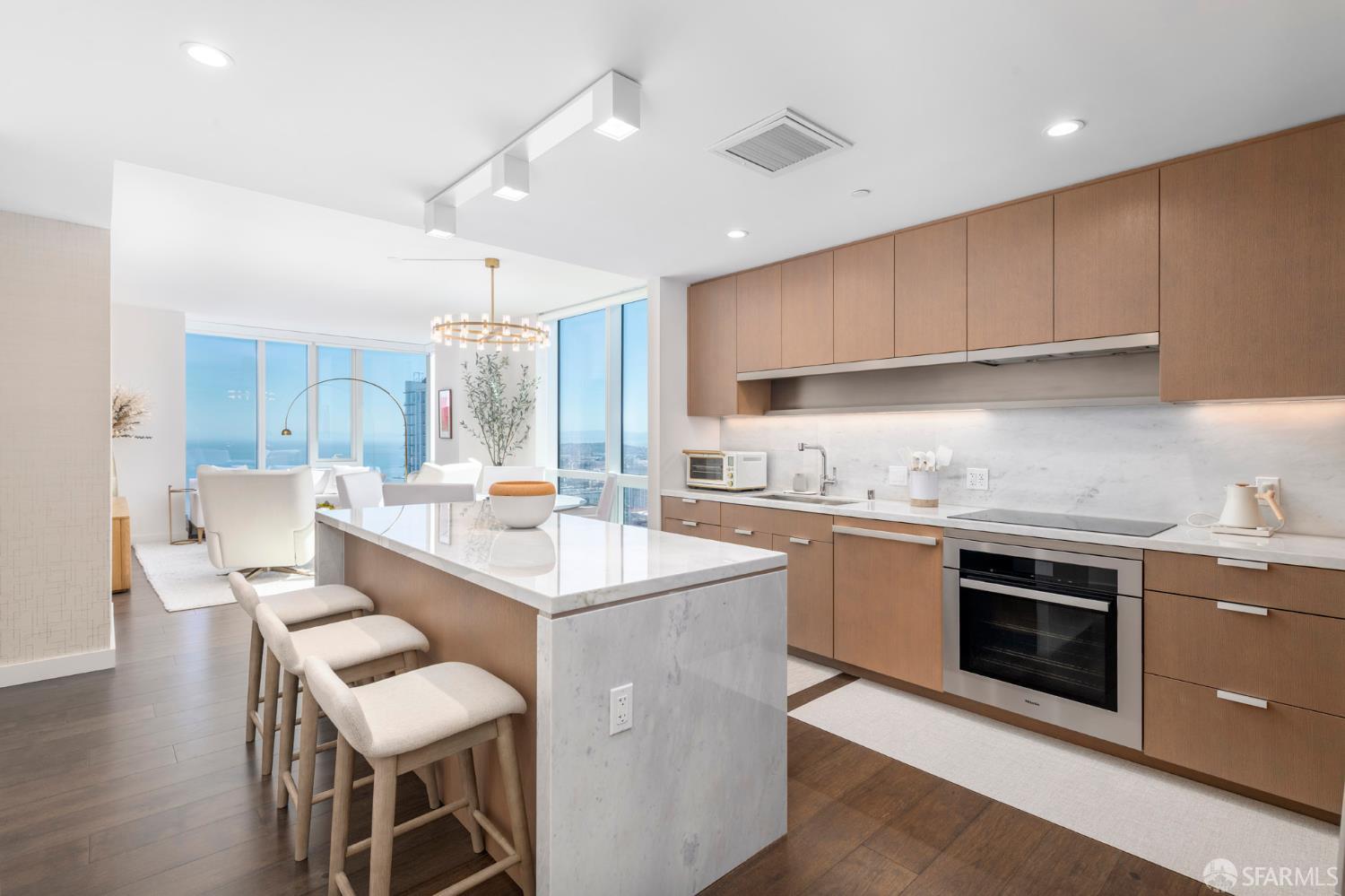 488 Folsom Street # 4205