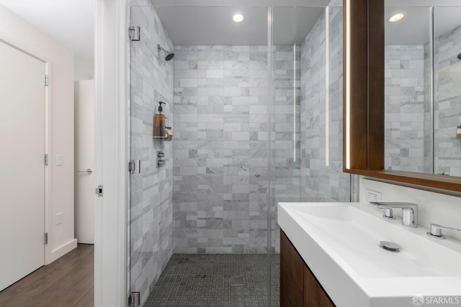 488 Folsom Street # 4205
