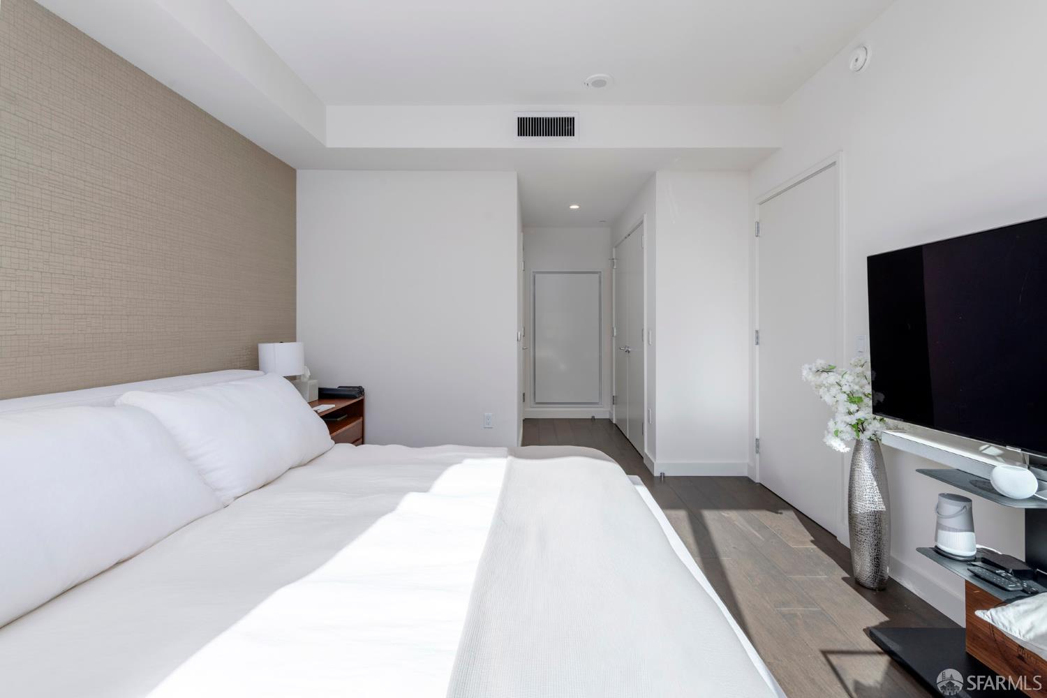 488 Folsom Street # 4205