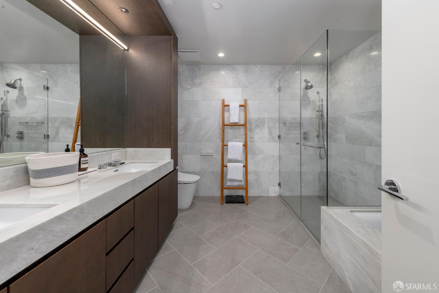 488 Folsom Street # 4205