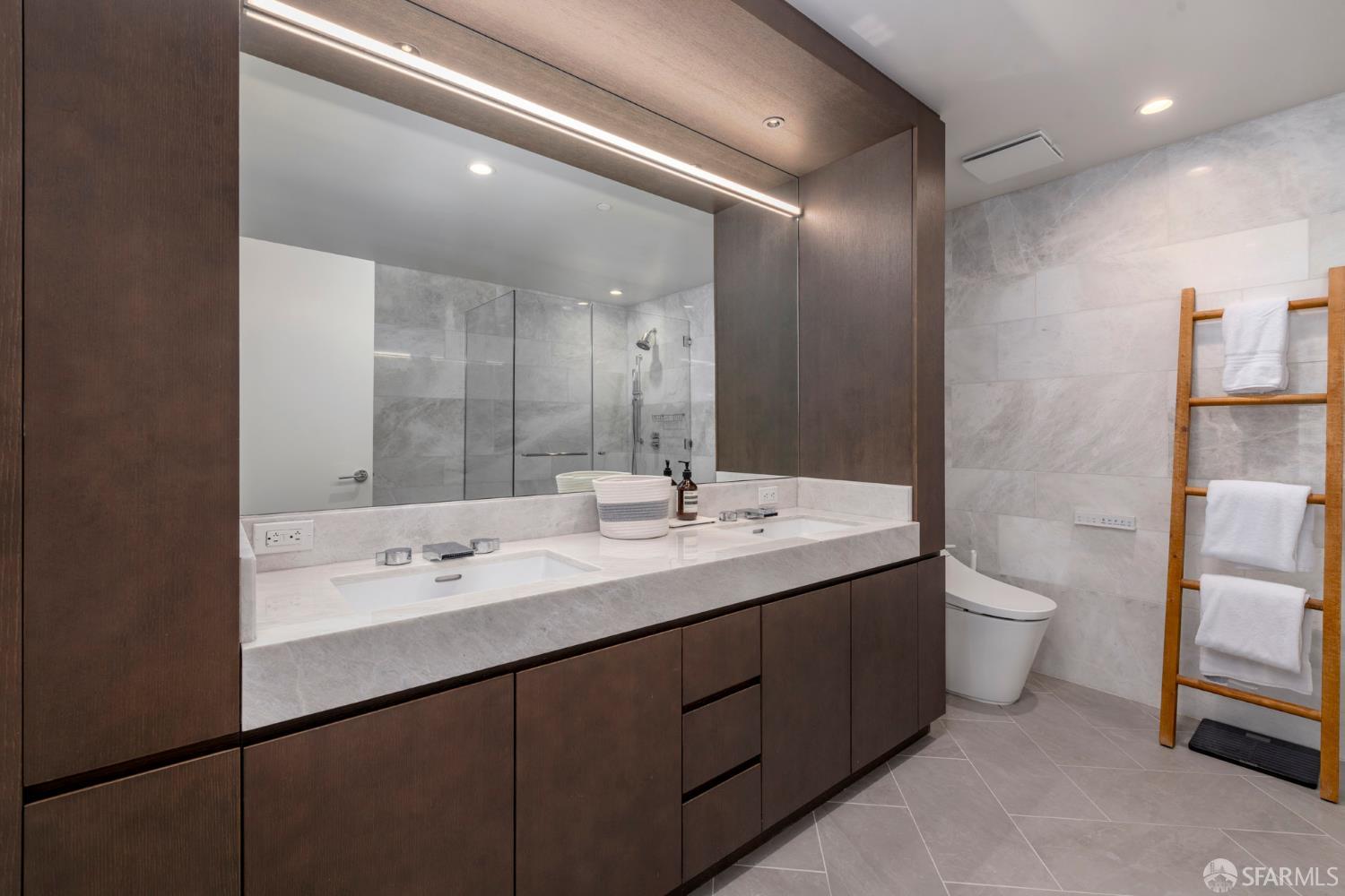 488 Folsom Street # 4205