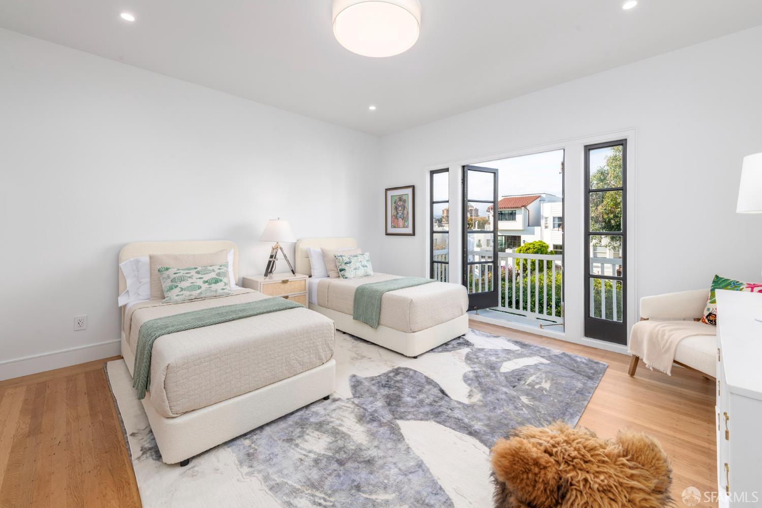 2534 Chestnut Street