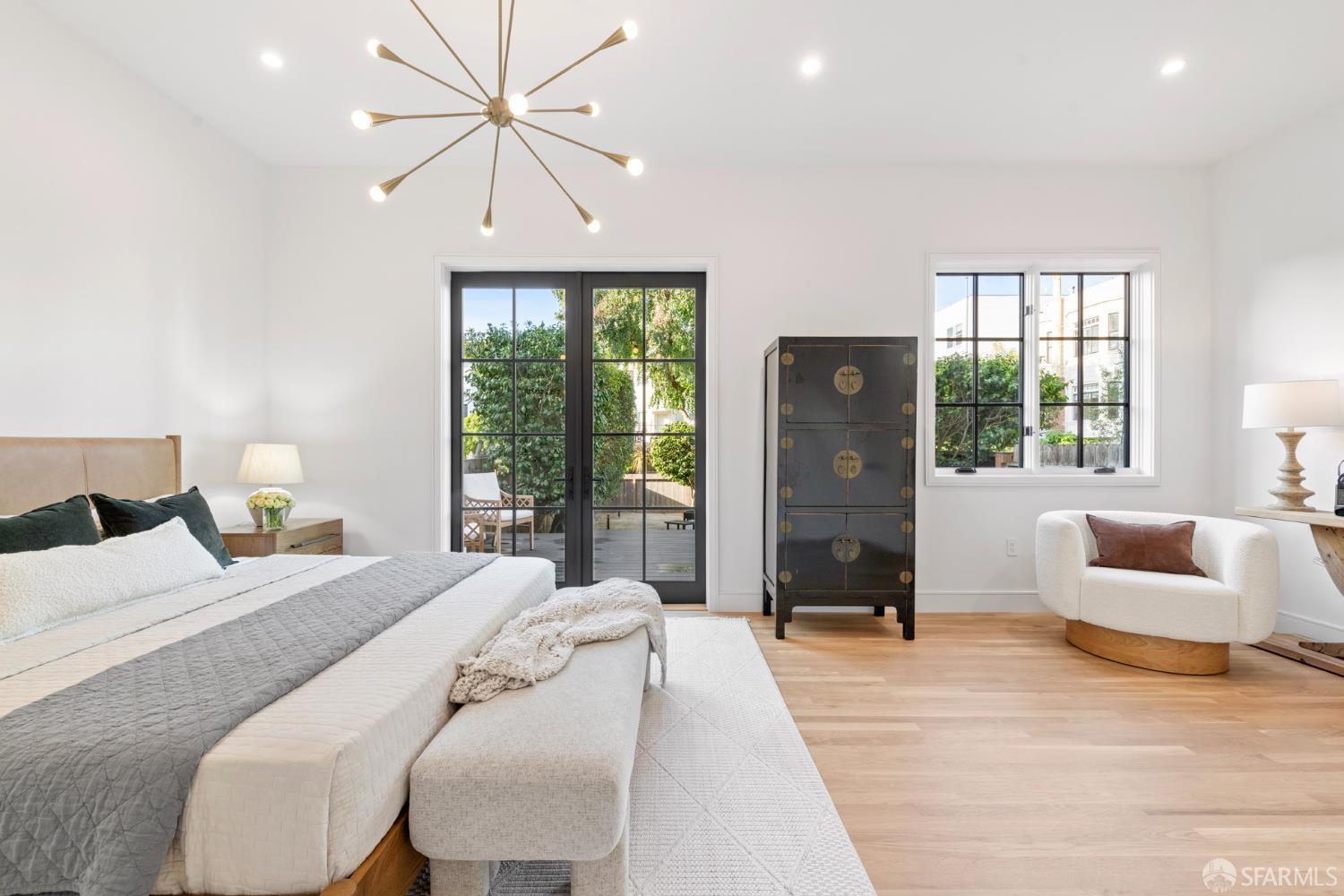 2534 Chestnut Street