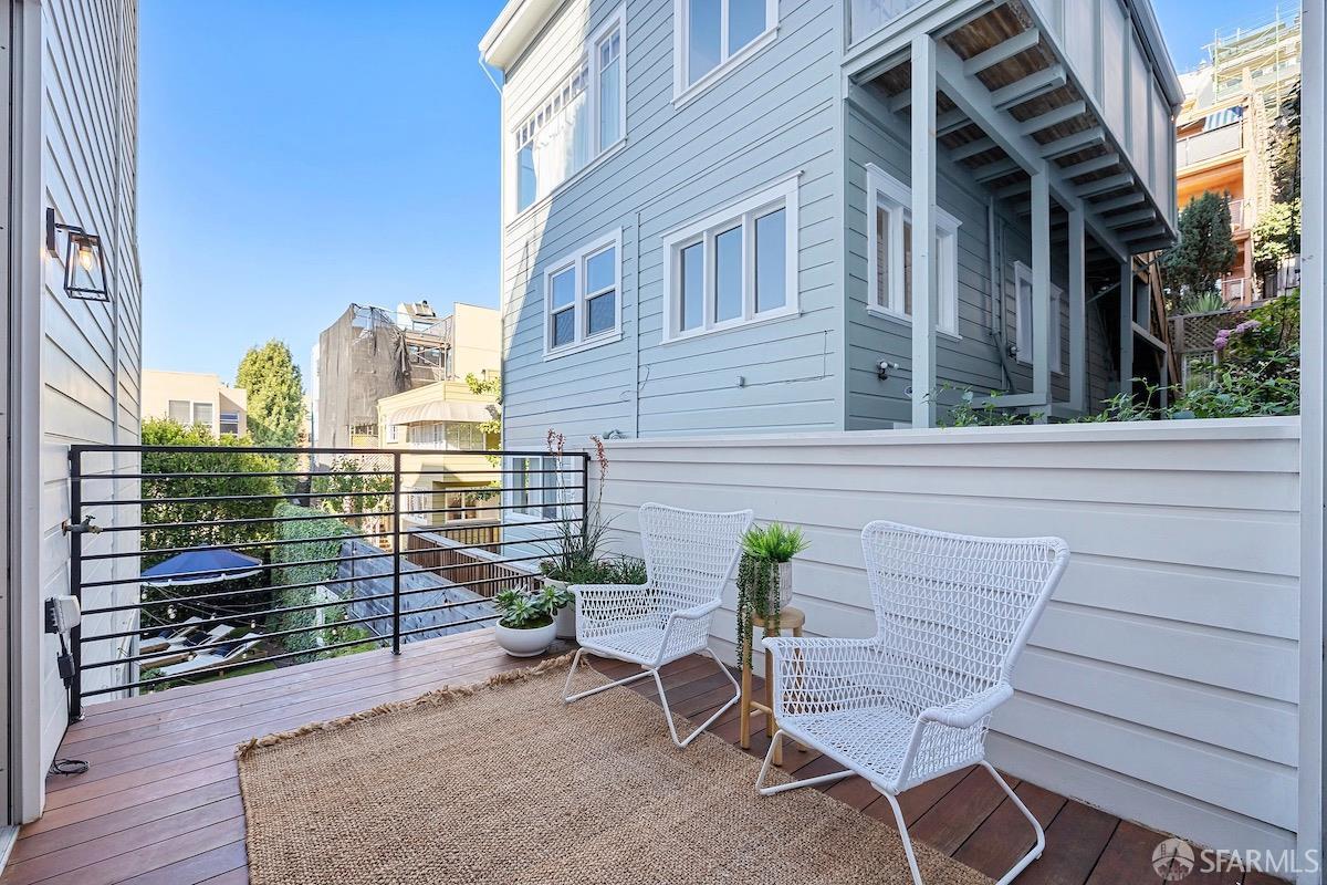 1268 Lombard Street # 1