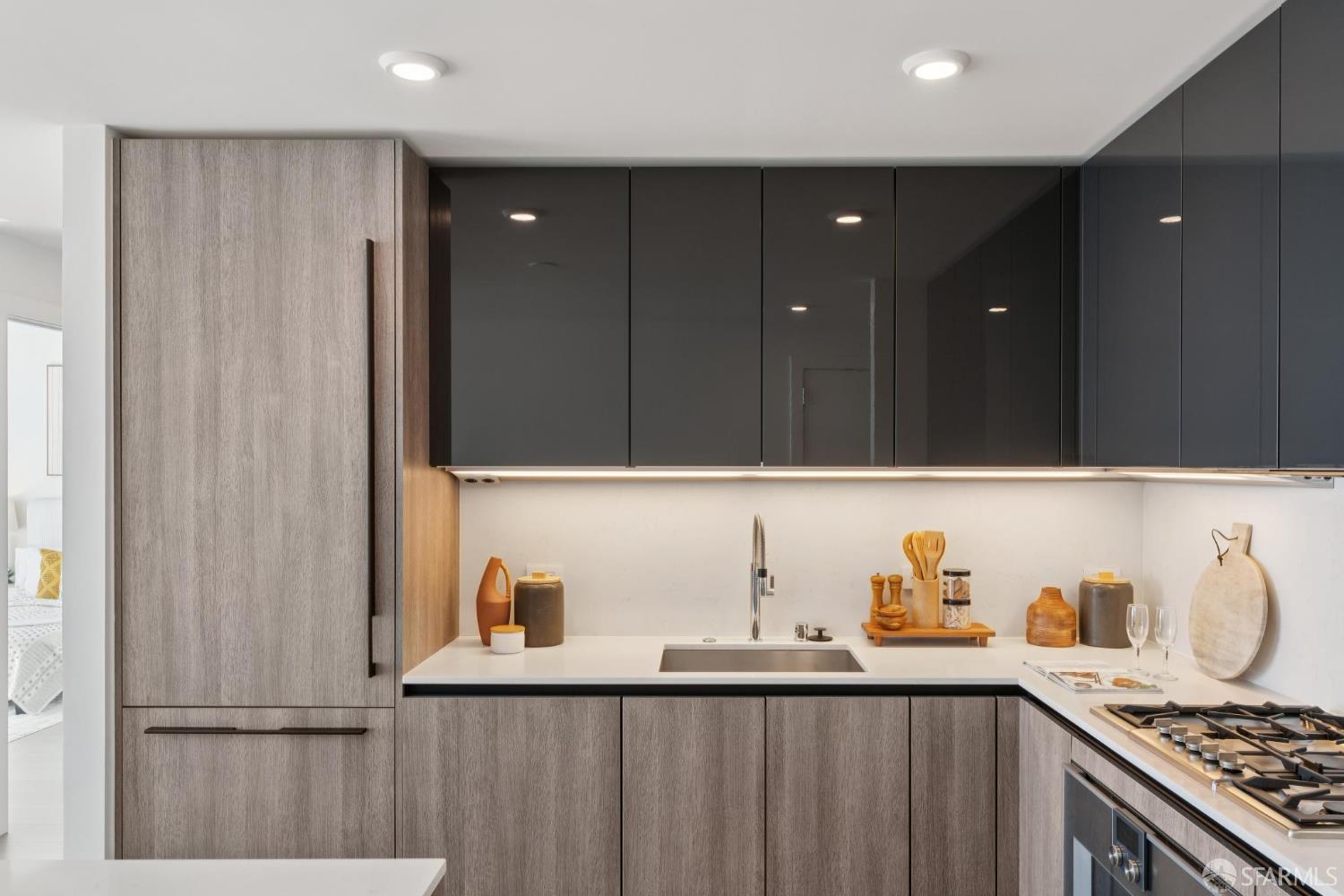 338 Main Street # 25D