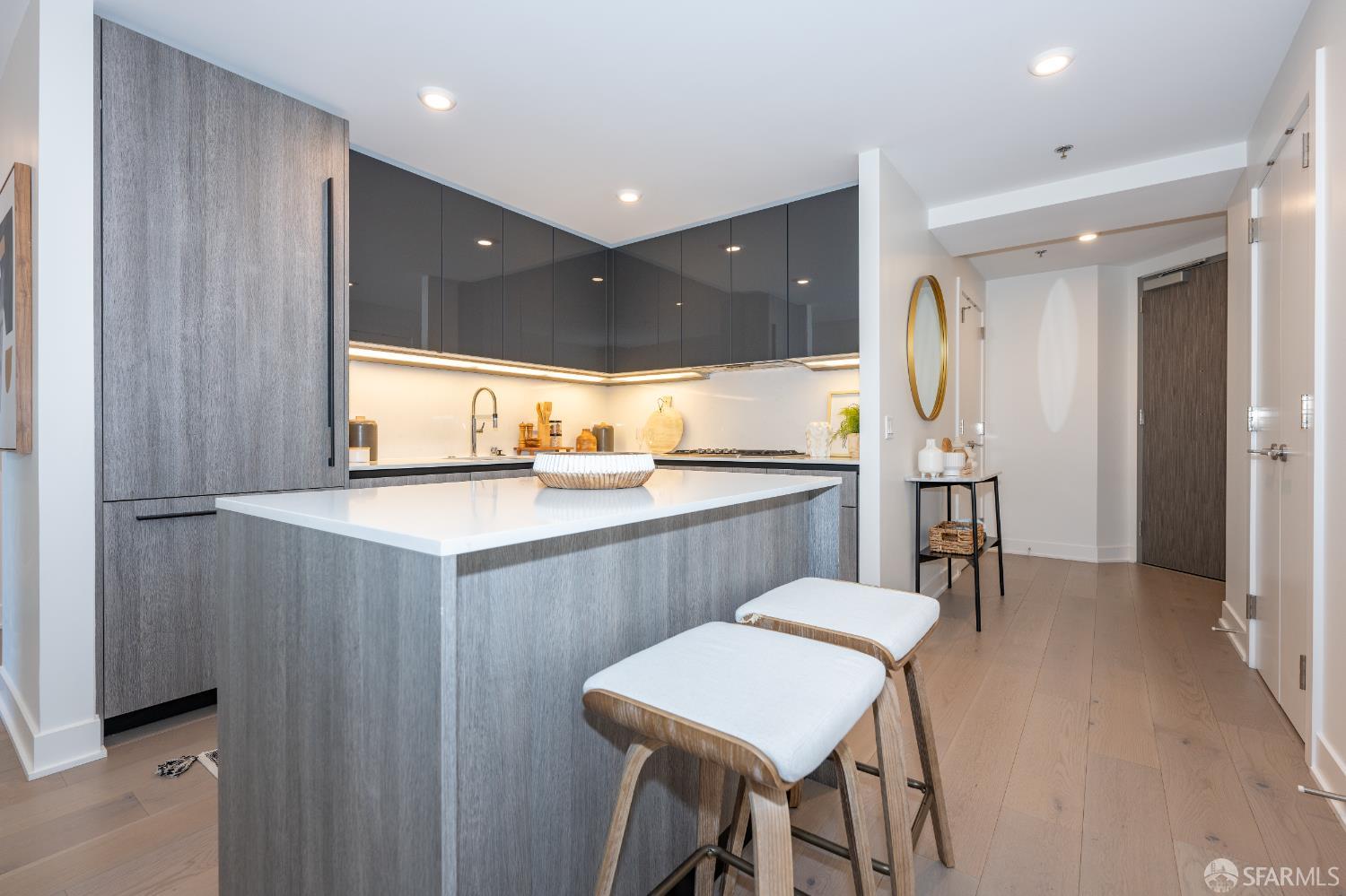 338 Main Street # 25D