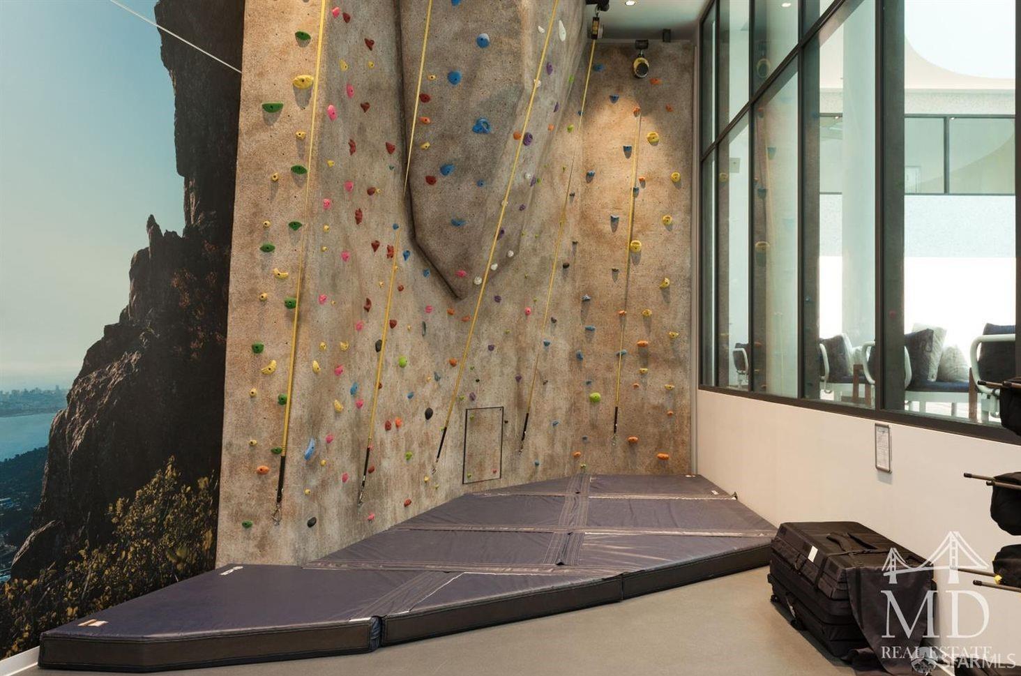 338 Main Street # 25D