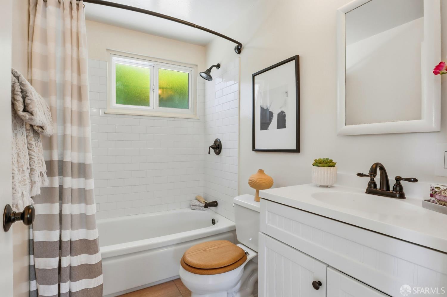 656 Pebble Drive, El Sobrante