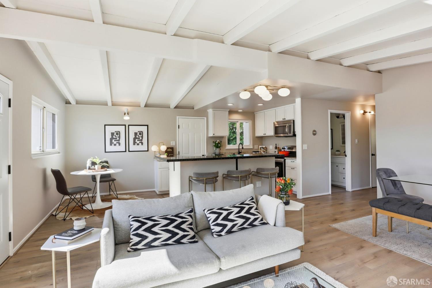 656 Pebble Drive, El Sobrante