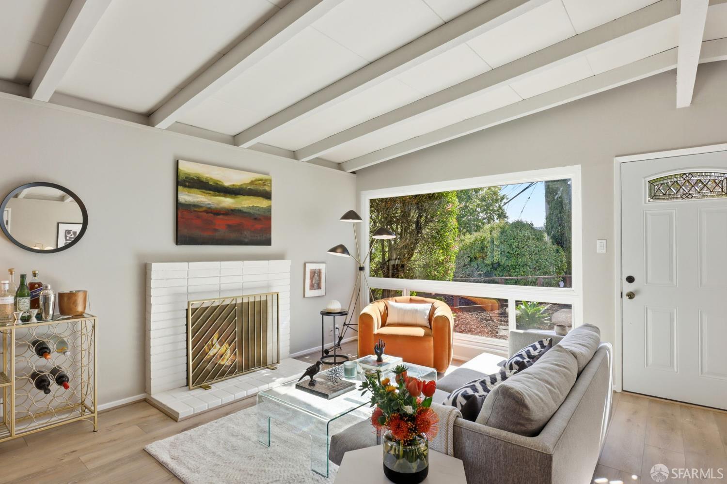 656 Pebble Drive, El Sobrante