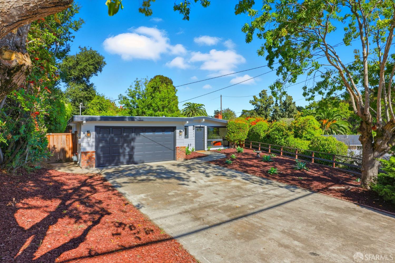 656 Pebble Drive, El Sobrante