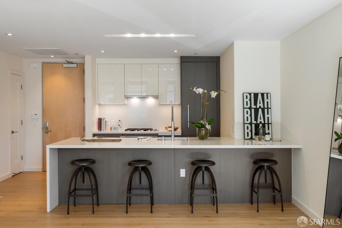 1601 Larkin Street # 102