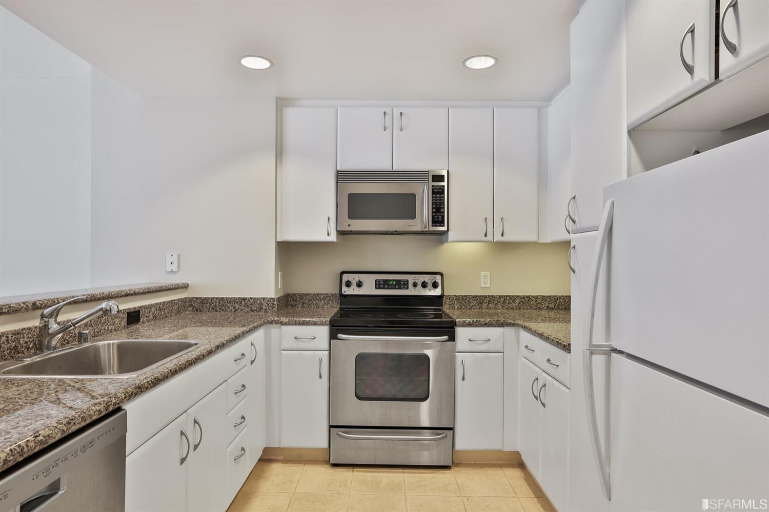 260 King Street # 611