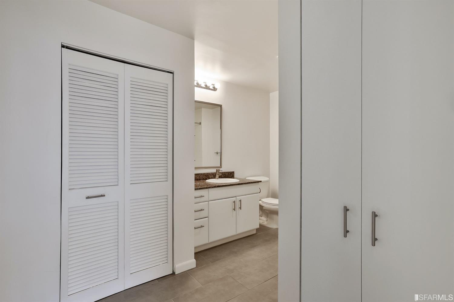 260 King Street # 611
