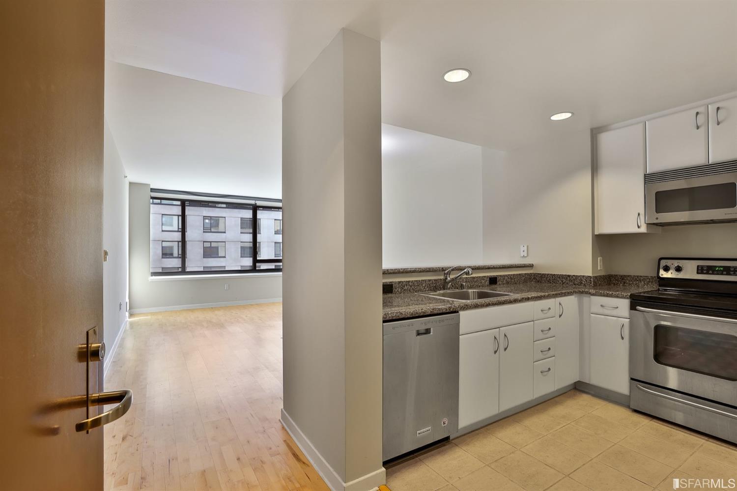 260 King Street # 611