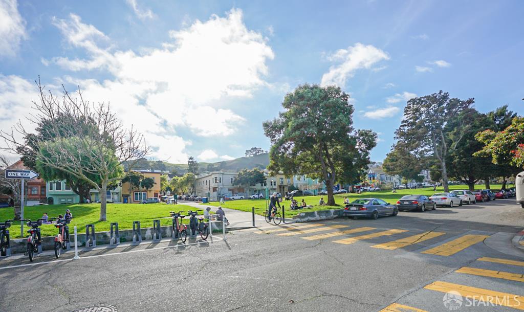 3129 Folsom Street # 3135