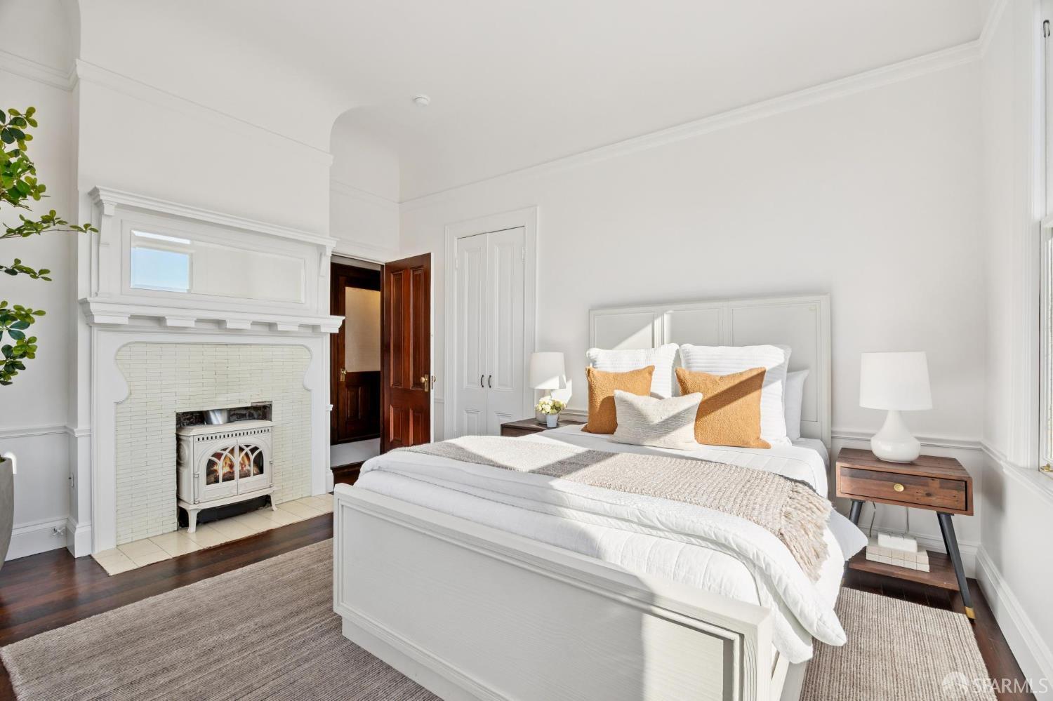 2101 Divisadero Street