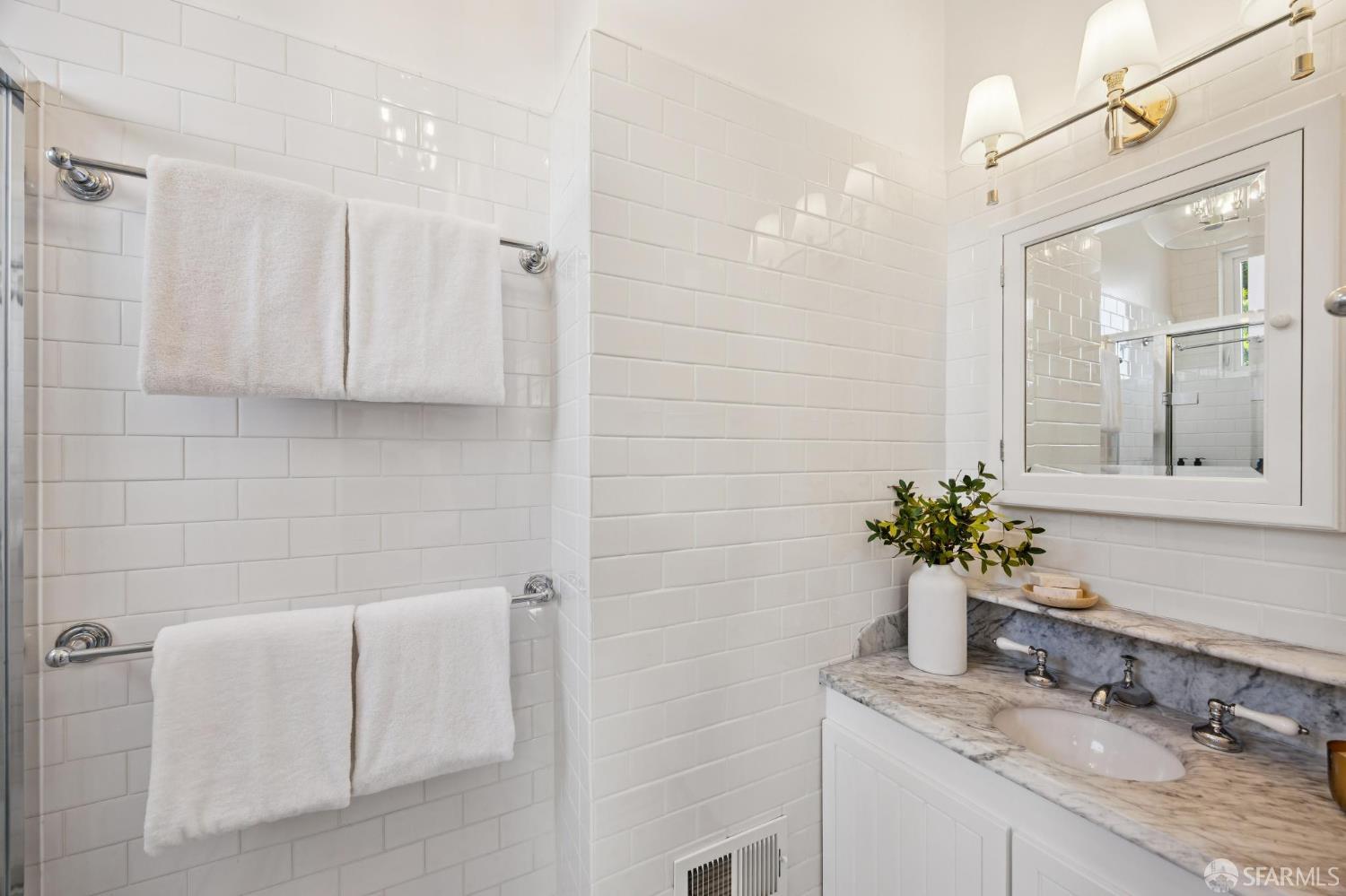 2101 Divisadero Street