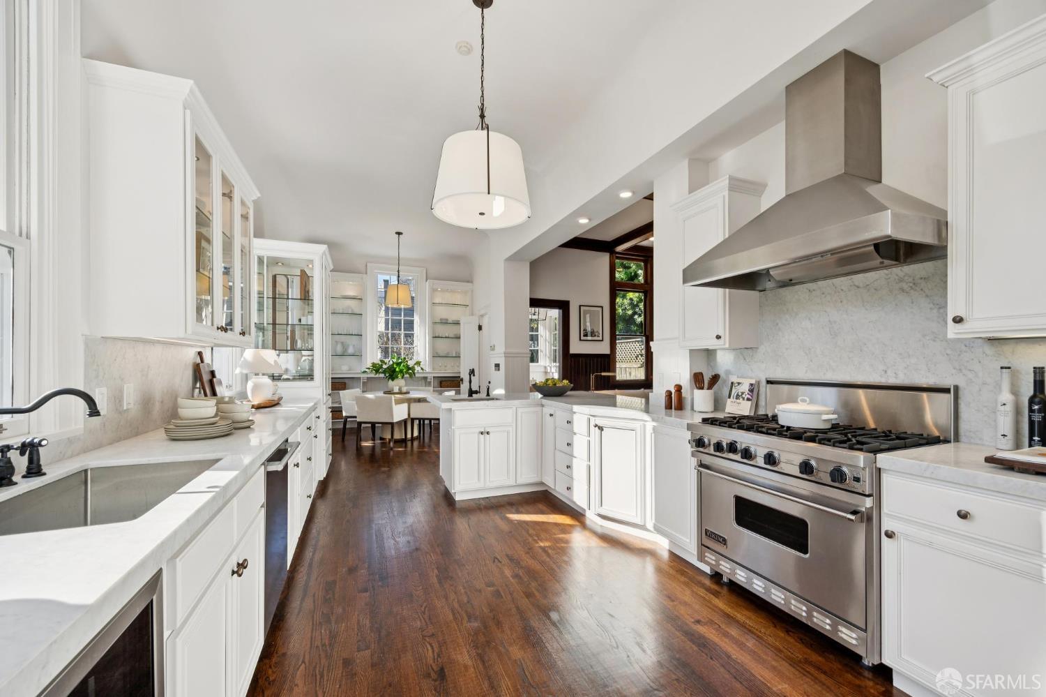 2101 Divisadero Street