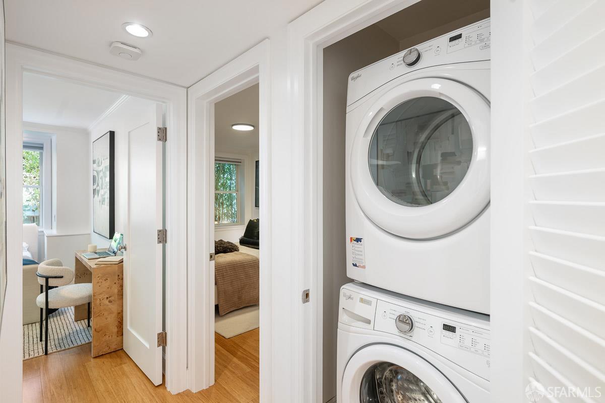 716-716A Douglass Street