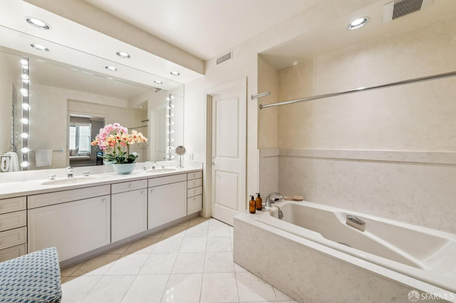 1150 Sacramento Street # 601