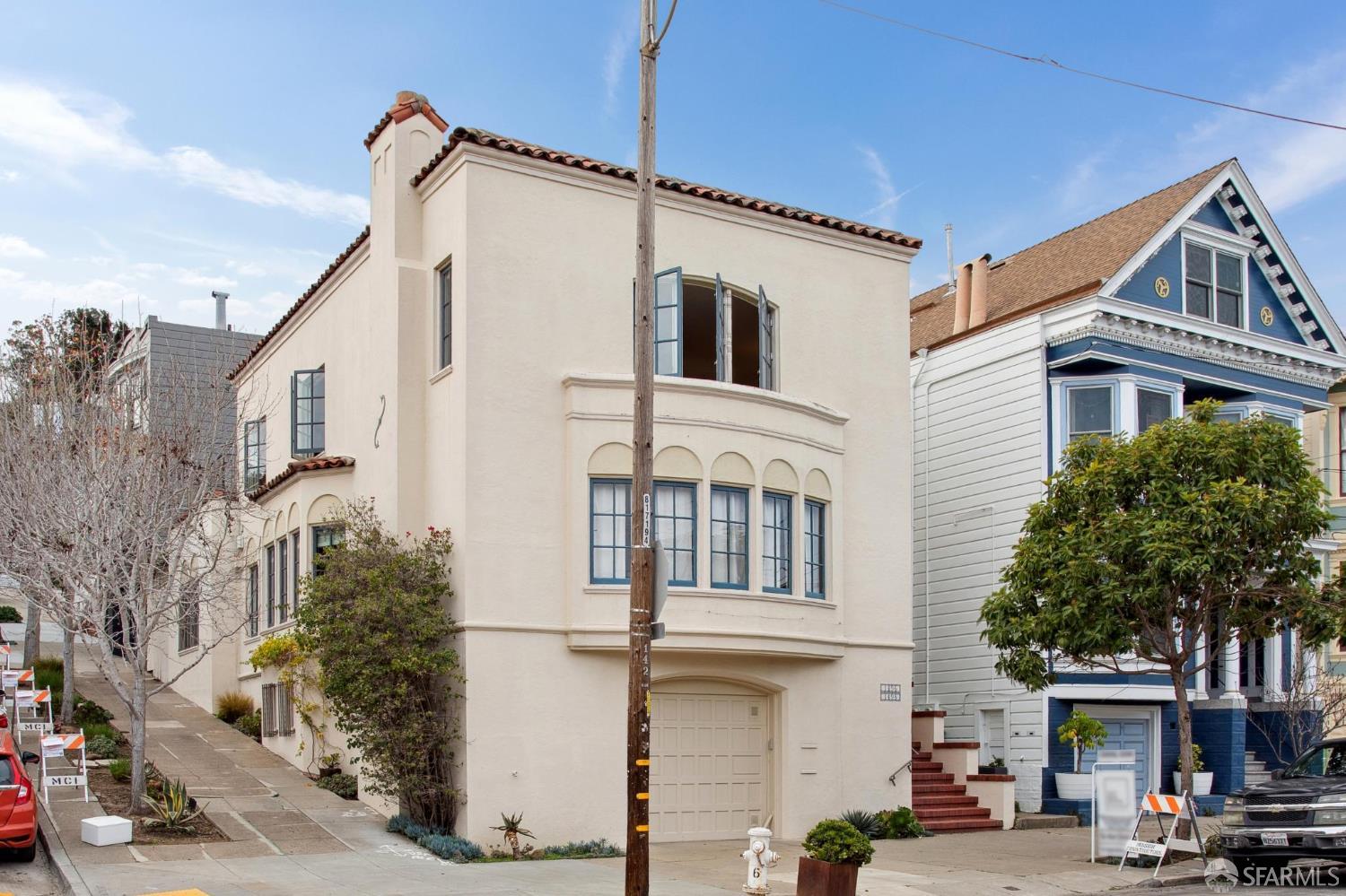 1498 Sanchez Street