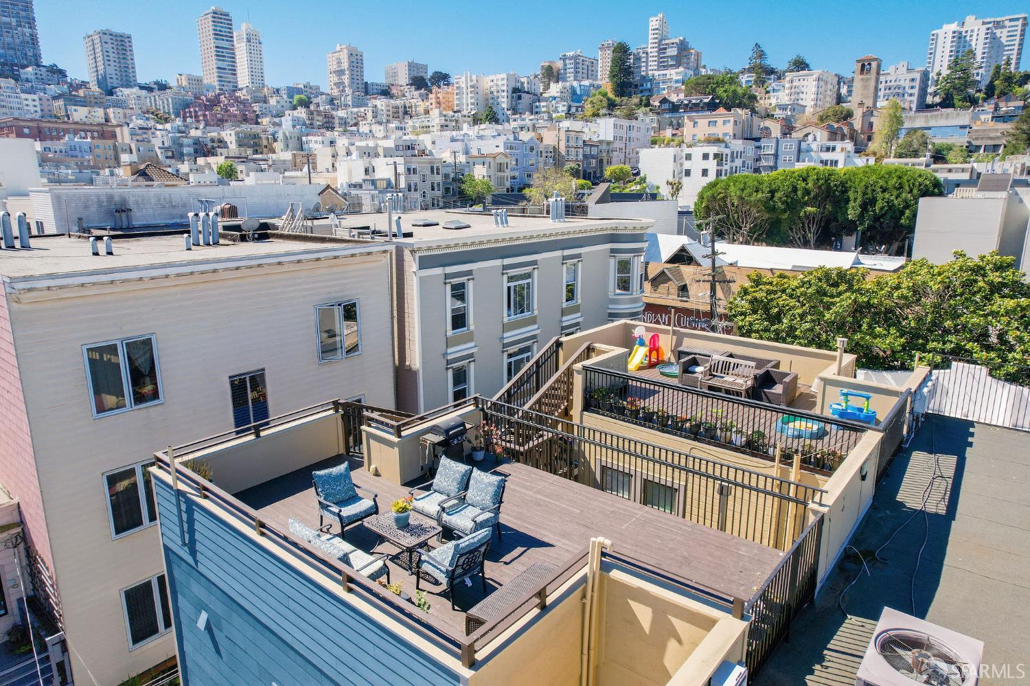 585 Francisco Street