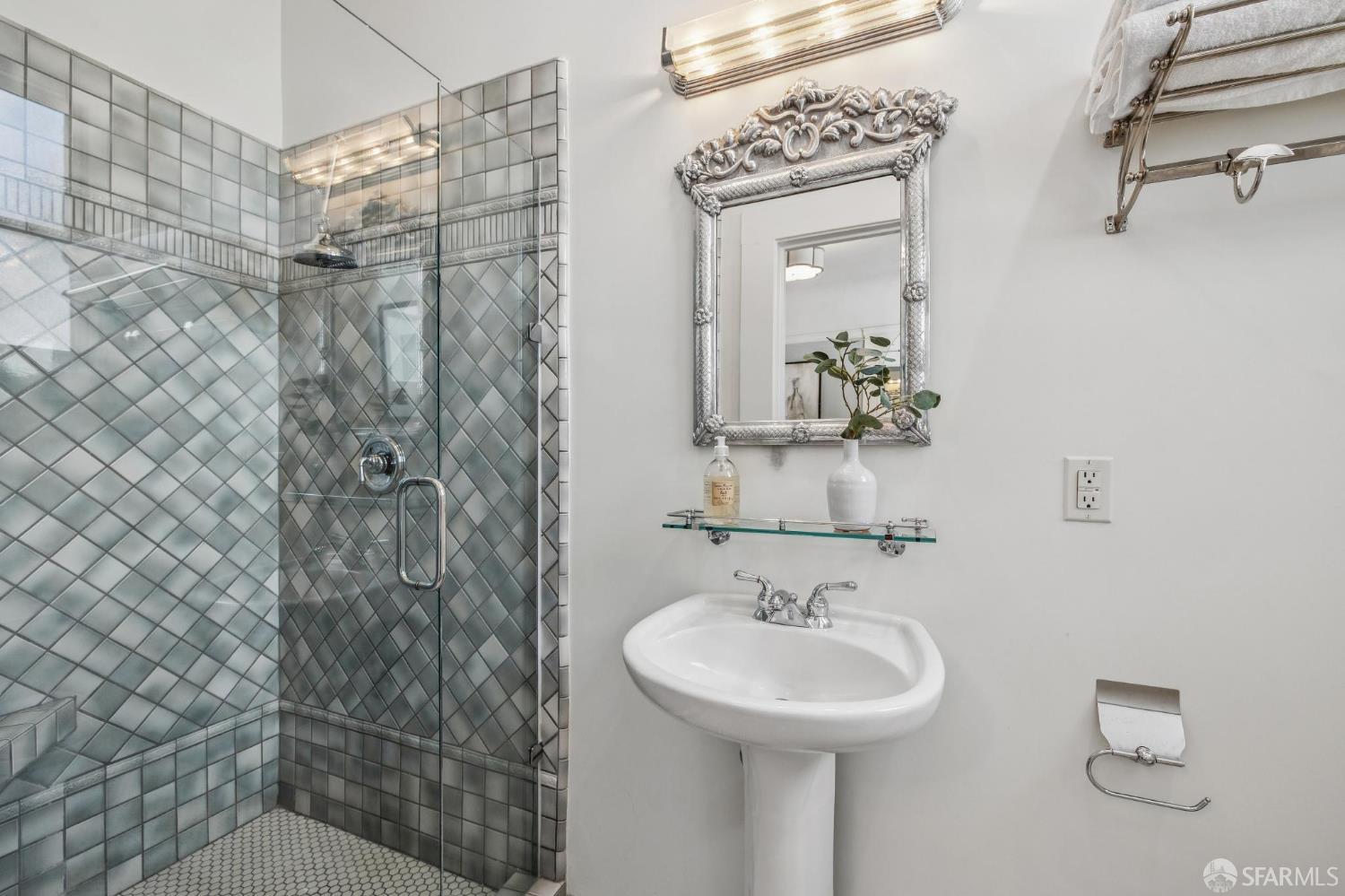 1301 Clay Street # 2