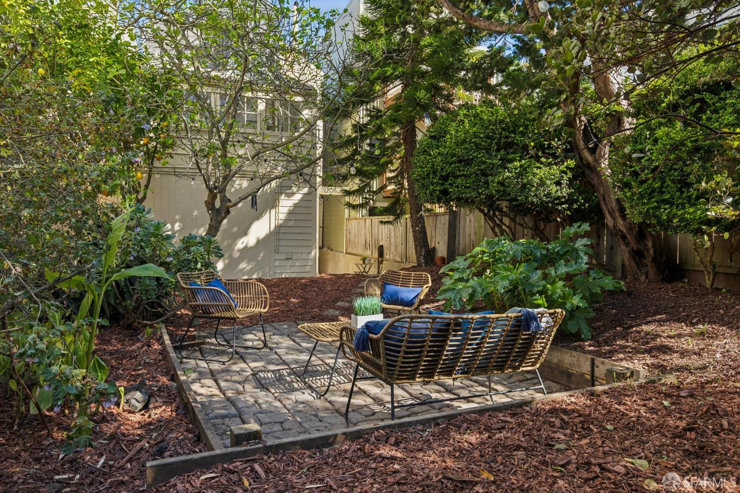 232-234 Diamond Street