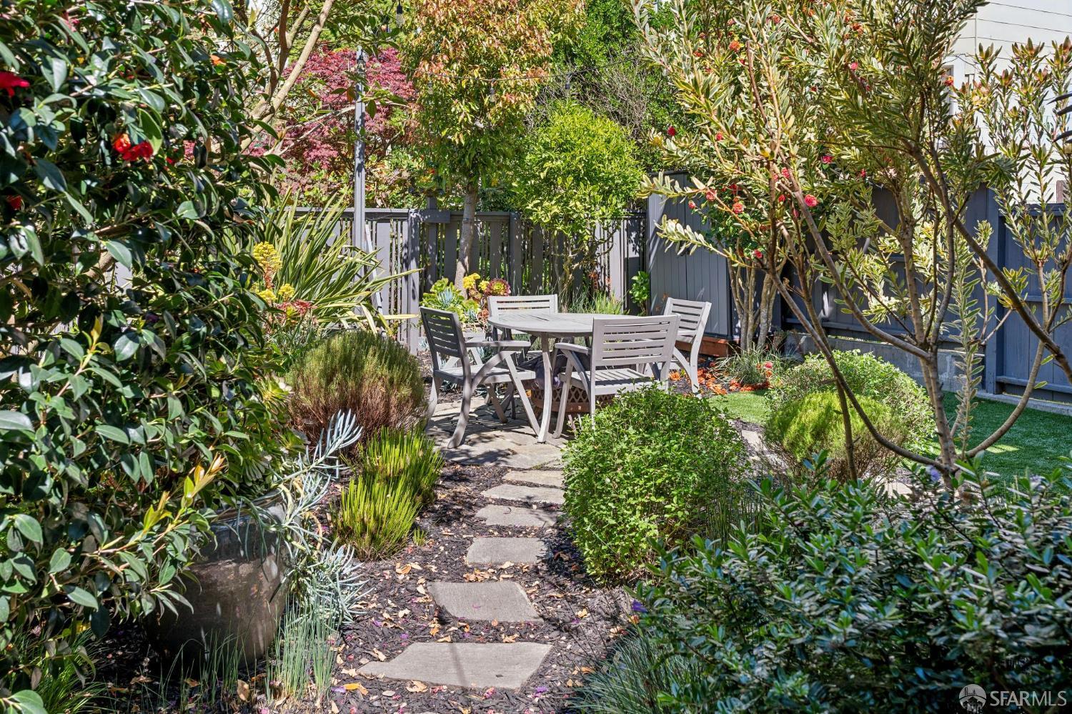 3920 Sacramento Street