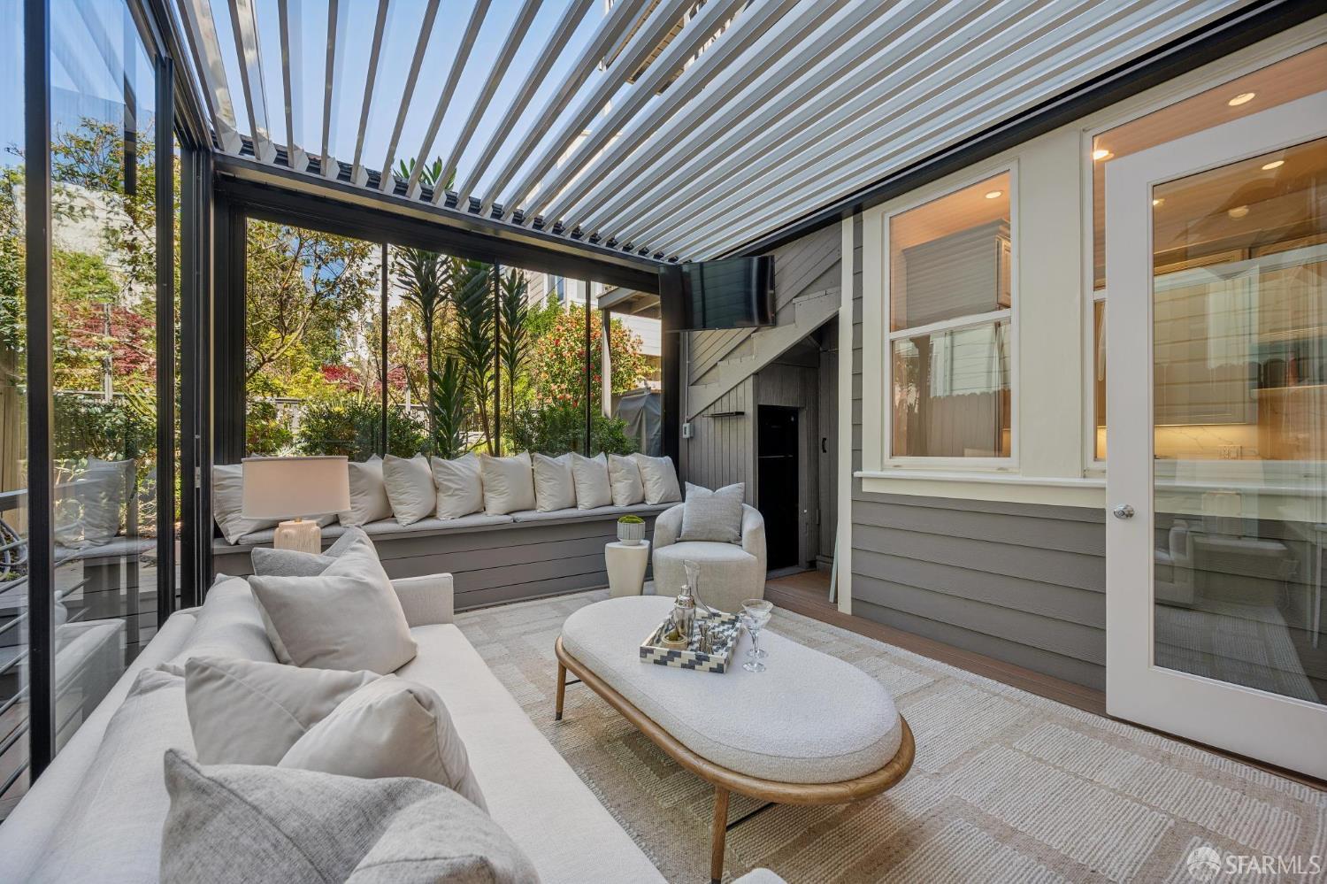 3920 Sacramento Street