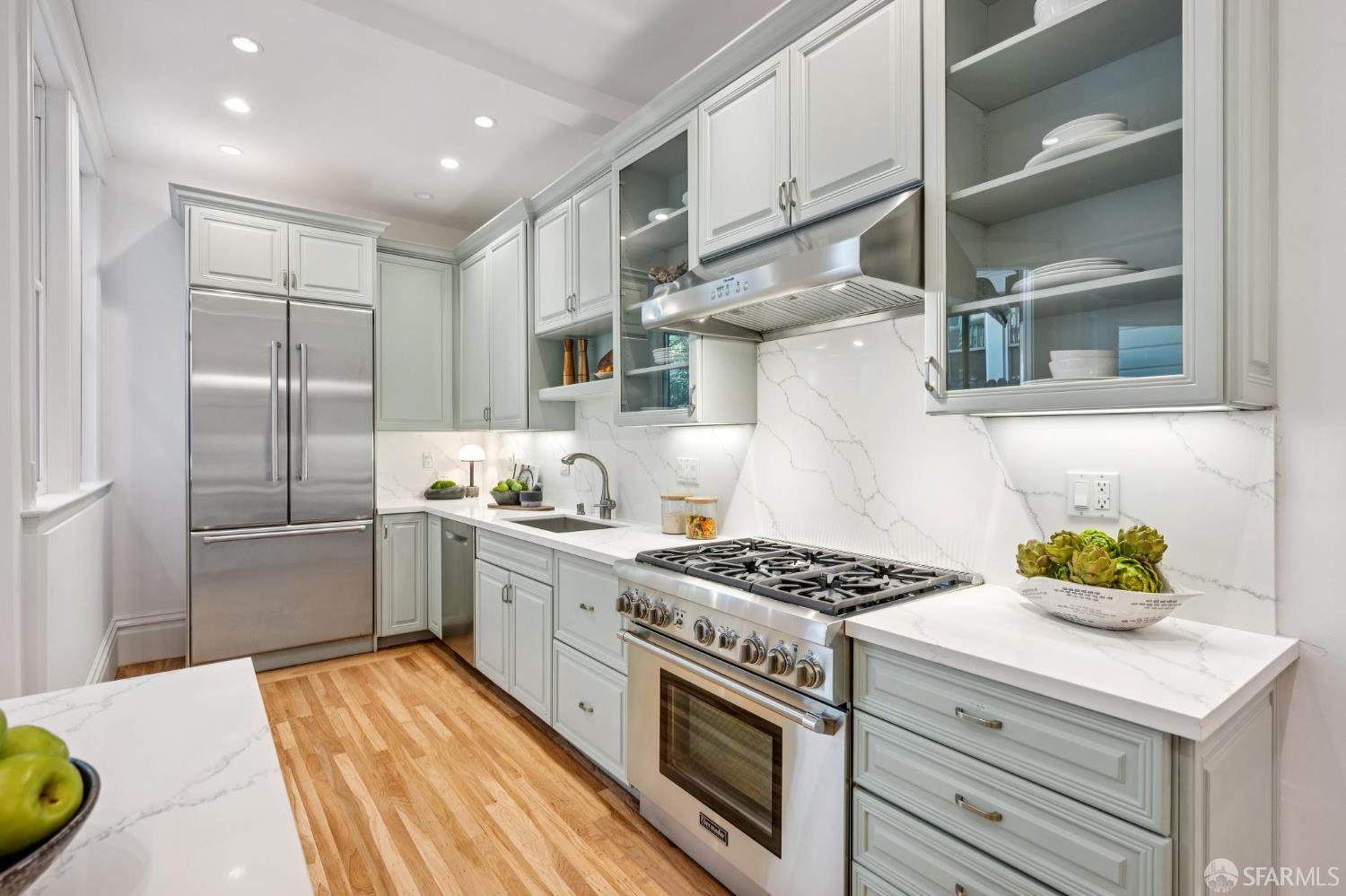 3920 Sacramento Street